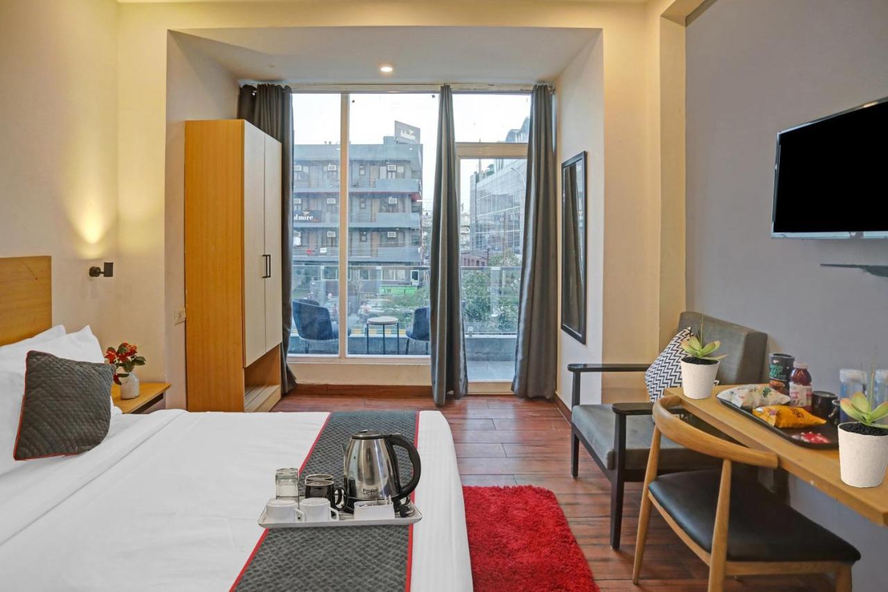 Oyo Townhouse 587 Sector 19 Hotel Kalkaji Devi Exterior photo